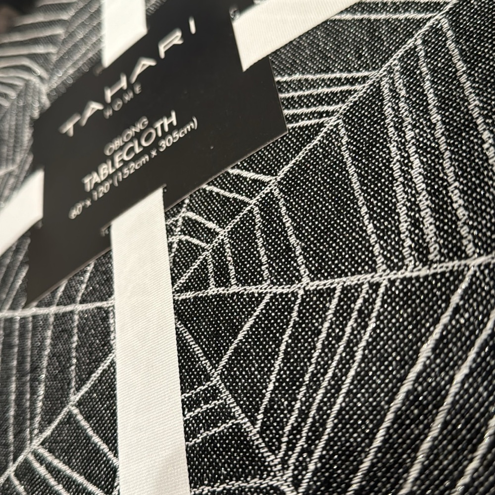 Spider Web table linen